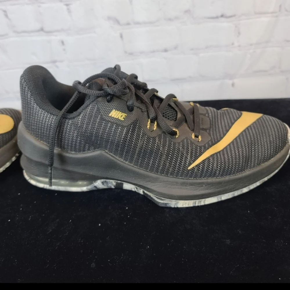 Nike Youth Air Max Infuriate 2 Black and G…